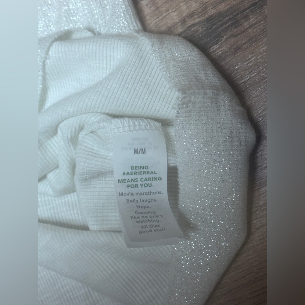 NWOT. Women's White Aerie Sparkling Tank Top. Size M - Picture 4 of 4